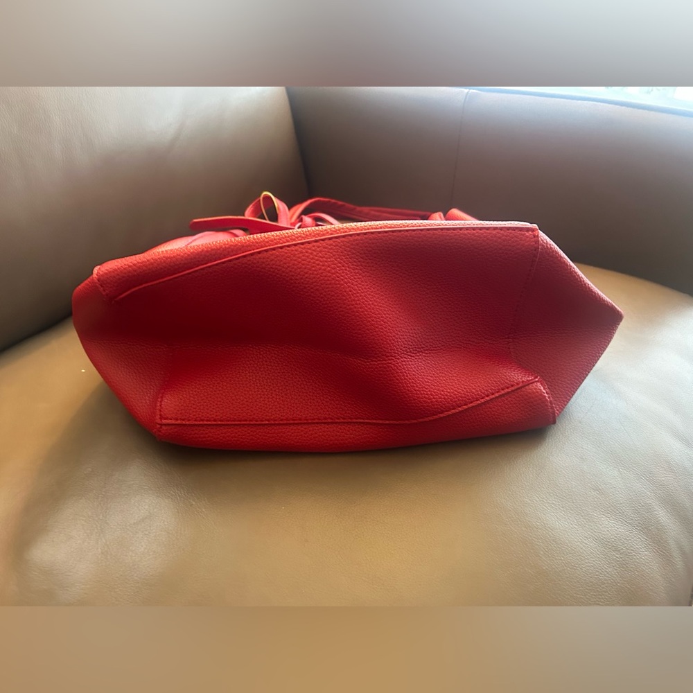 Elizabeth Arden Vibrant Red ❤️♥️Bucket and Tote Bag - Picture 9 of 17